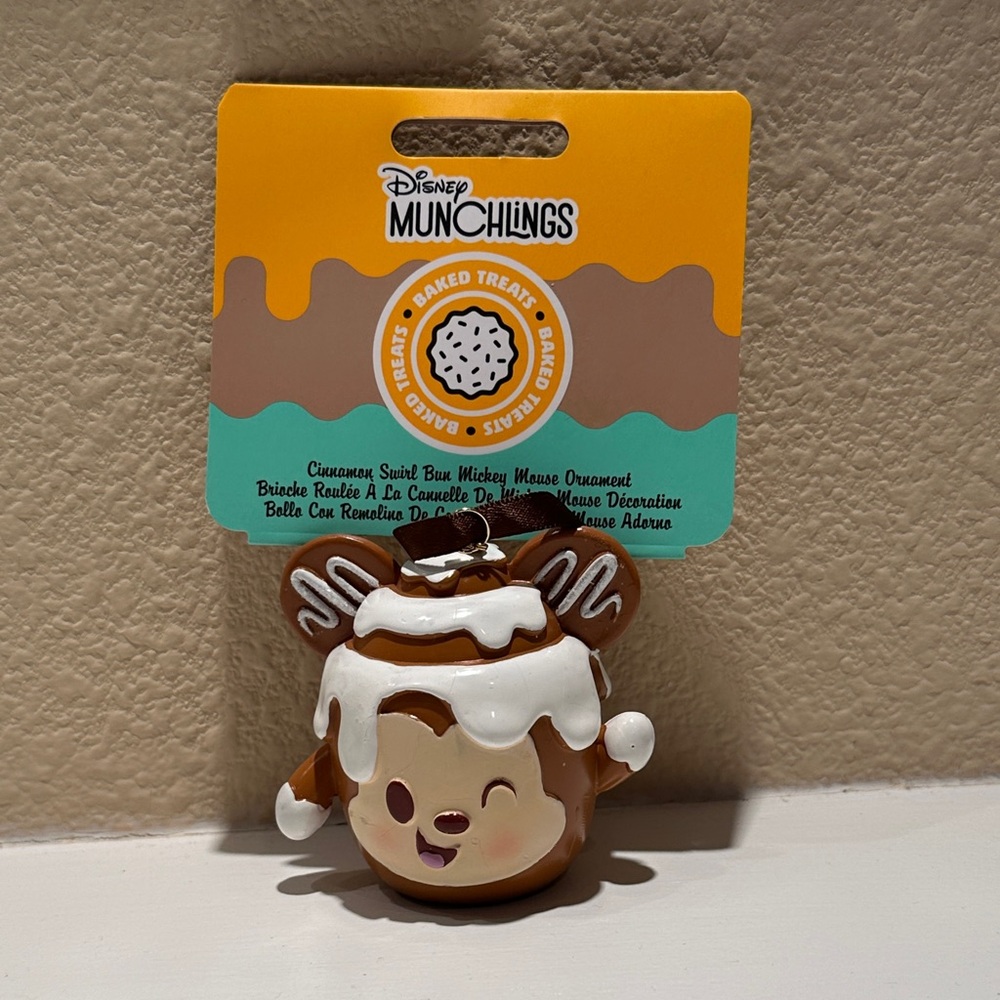 Disney Munchlings Mickey Mouse Ornament Mickey Cinnamon Swirl Ornament NWT